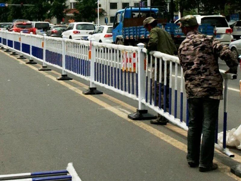 道路護(hù)欄