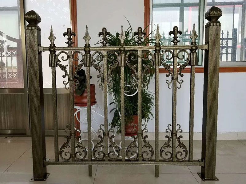 鋁藝護(hù)欄