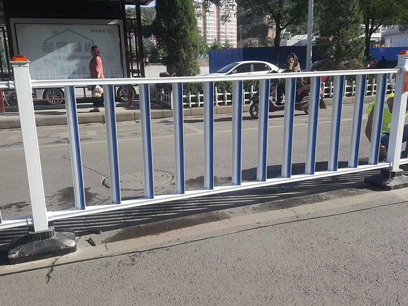 道路護欄