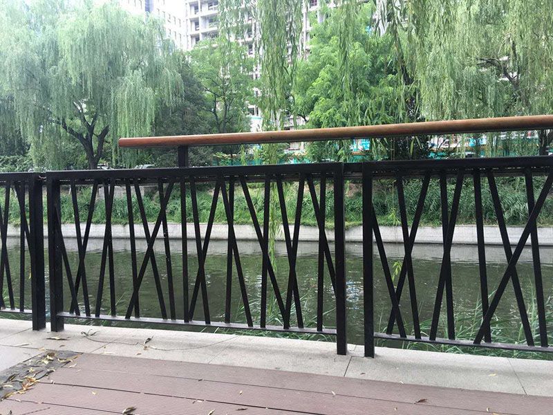 鐵藝圍欄的加固步驟有哪些