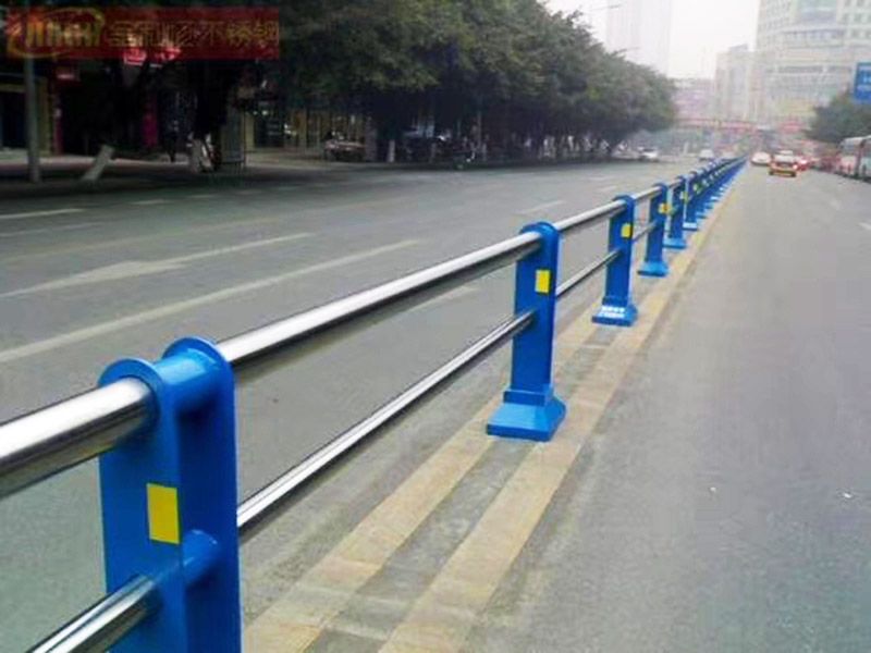 道路護(hù)欄簡(jiǎn)介和設(shè)計(jì)需求